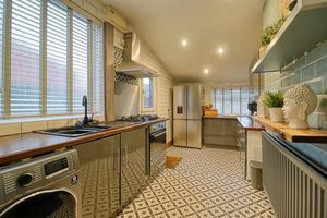 Kitchen- click for photo gallery